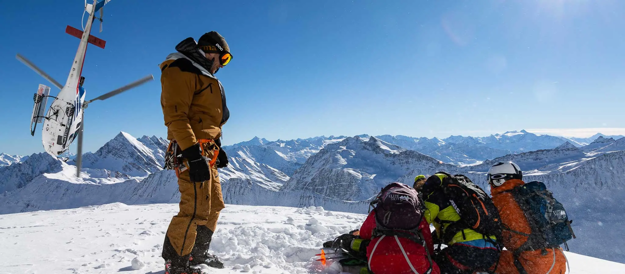 italie-courmayeur-skieur-helicoptere-depart